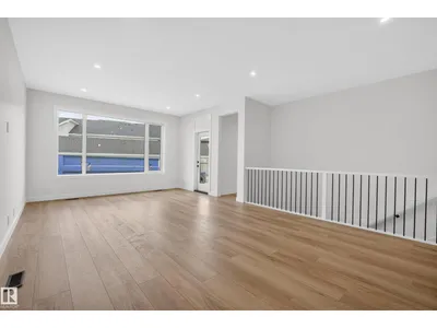 99 NEWBURY CI photo 14