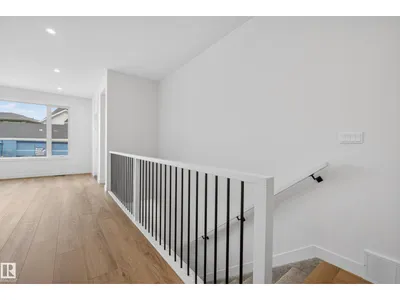99 NEWBURY CI photo 27
