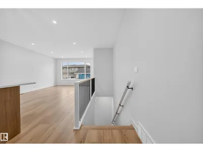 99 NEWBURY CI photo 28