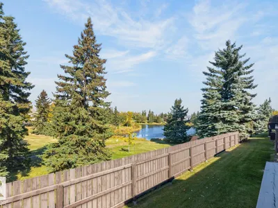 10860 11 AV NW photo 15