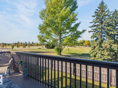 10860 11 AV NW photo 34