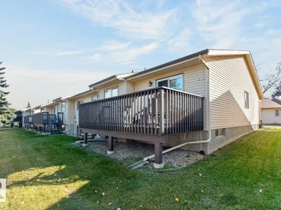 10860 11 AV NW photo 35