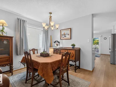 10860 11 AV NW photo 6