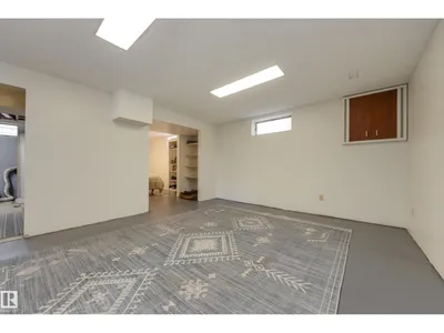 77 BEACON CR photo 30