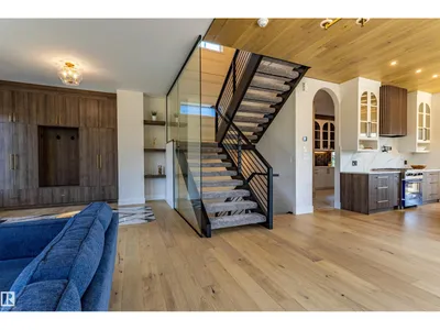 4142 122 ST NW photo 10