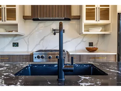 4142 122 ST NW photo 26