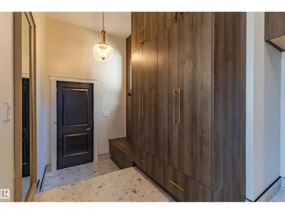 4142 122 ST NW photo 32