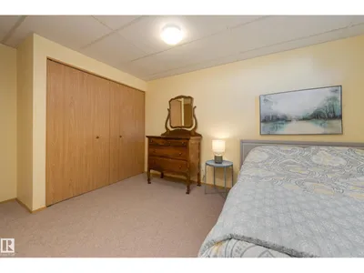 4904 11 AV NW photo 21