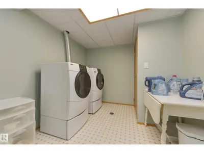 4904 11 AV NW photo 30