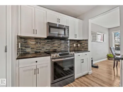 3711 161 AV NW photo 6
