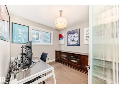 9034 24 AV SW SW photo 21
