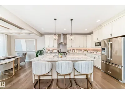 9034 24 AV SW SW photo 8