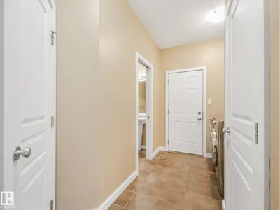 458 MACEWAN RD SW photo 40