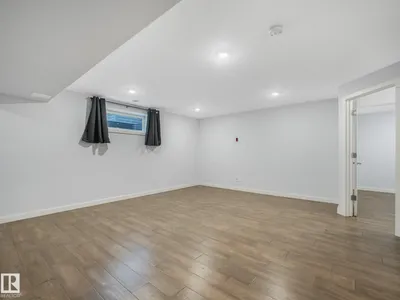 458 MACEWAN RD SW photo 64