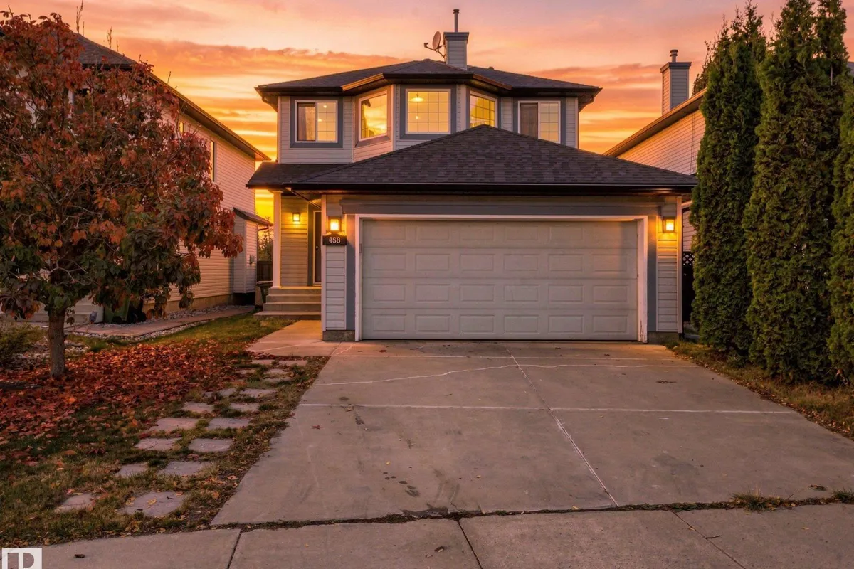 458 MACEWAN RD SW exterior