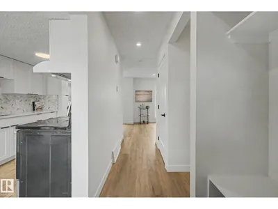 215 GRANDIN VG photo 16