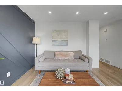 215 GRANDIN VG photo 5