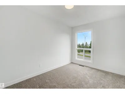 215 GRANDIN VG photo 24