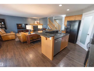28 BECKER CR photo 15