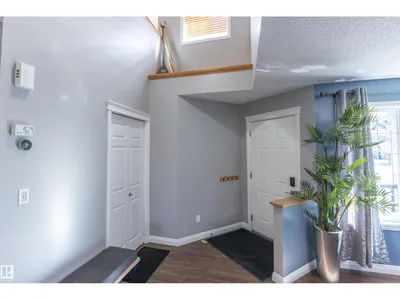 28 BECKER CR photo 4