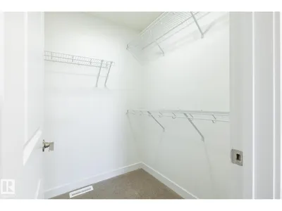 606 Ashgrove CI photo 20