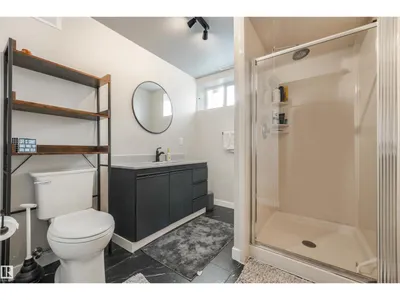 10906 118 ST NW photo 33