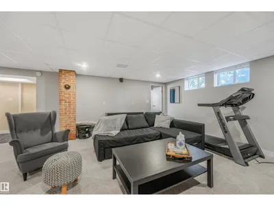 10906 118 ST NW photo 30