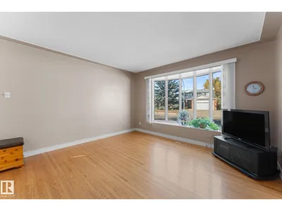 12227 58 ST NW photo 10