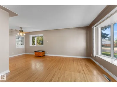 12227 58 ST NW photo 13