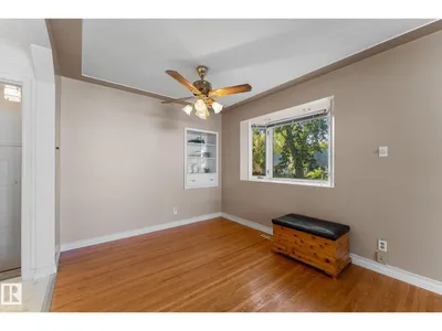 12227 58 ST NW photo 14