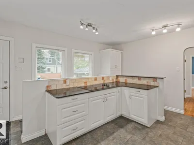 11631 130 ST NW photo 13