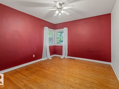 11631 130 ST NW photo 15