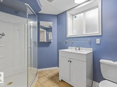 11631 130 ST NW photo 24