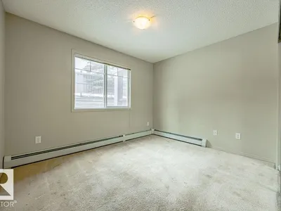 #122 646 MCALLISTER LO SW photo 17