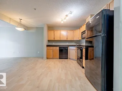 #122 646 MCALLISTER LO SW photo 9