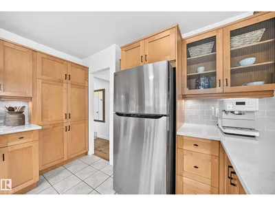 16406 87a AV NW photo 12