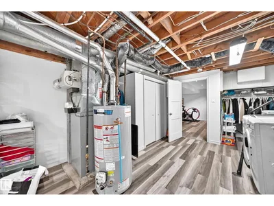 16406 87a AV NW photo 47