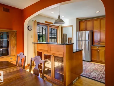 10514 127 Street NW photo 16