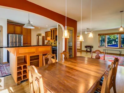 10514 127 Street NW photo 17