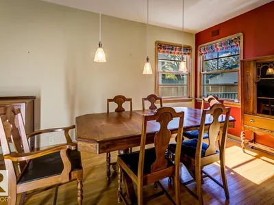 10514 127 Street NW photo 18