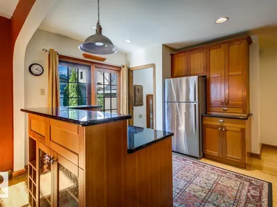 10514 127 Street NW photo 19
