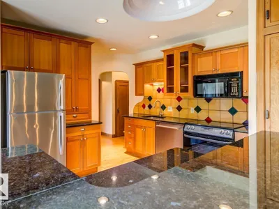 10514 127 Street NW photo 20