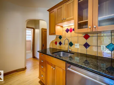 10514 127 Street NW photo 24