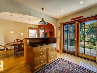 10514 127 Street NW photo 26