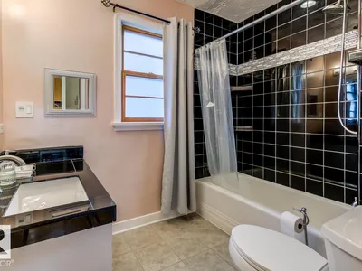 10514 127 Street NW photo 30