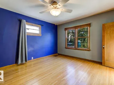 10514 127 Street NW photo 34
