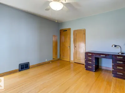 10514 127 Street NW photo 36