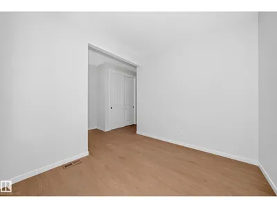 1029 Fieldstone VW photo 22