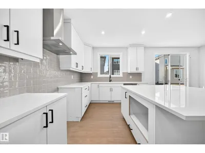 1029 Fieldstone VW photo 5
