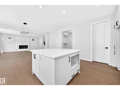 1029 Fieldstone VW photo 7